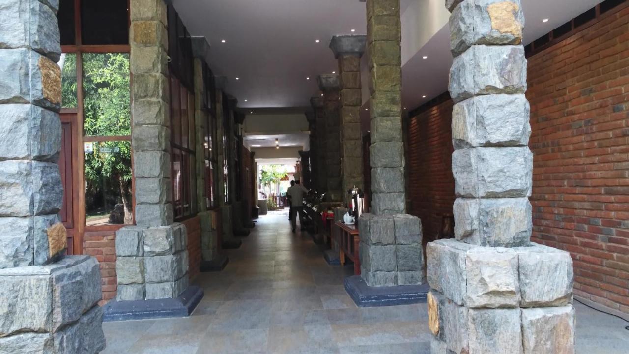 Avasta Resort And Spa Anuradhapura Exterior photo