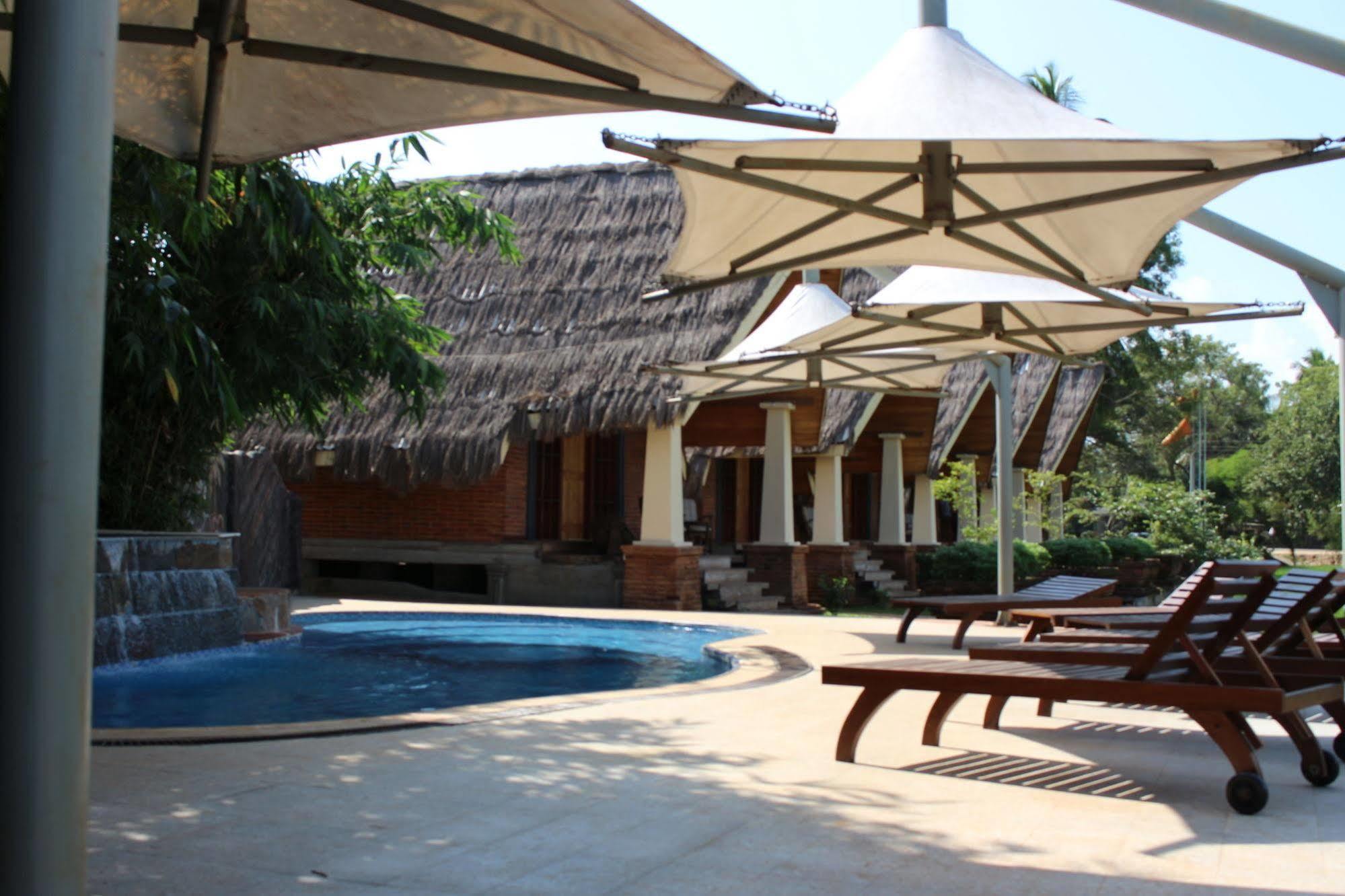 Avasta Resort And Spa Anuradhapura Exterior photo