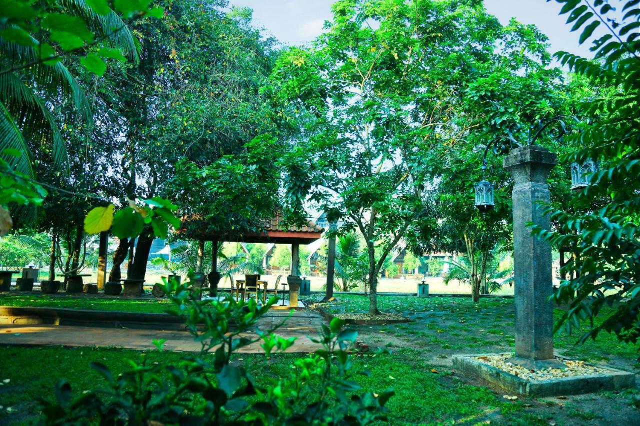 Avasta Resort And Spa Anuradhapura Exterior photo