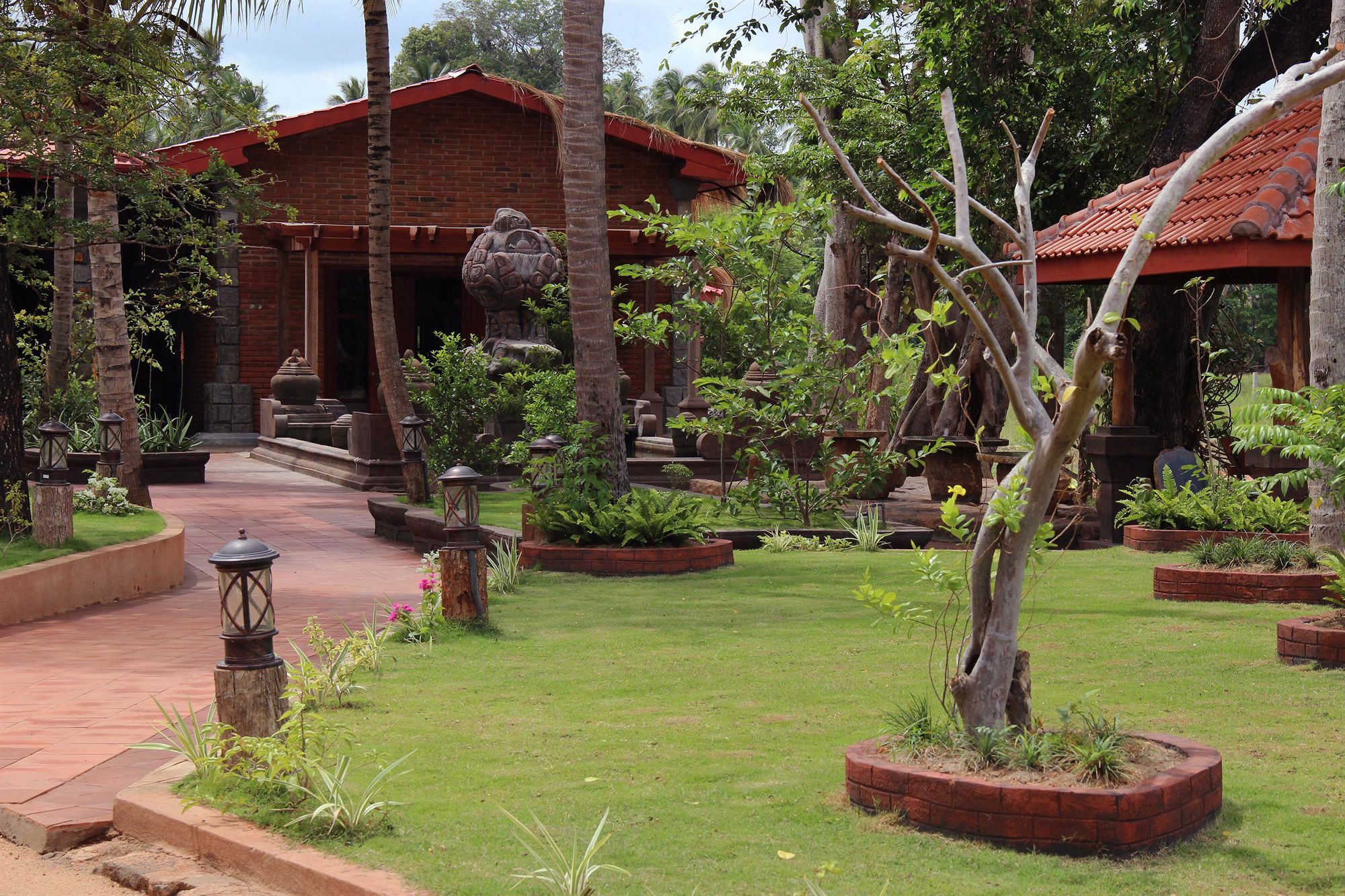 Avasta Resort And Spa Anuradhapura Exterior photo